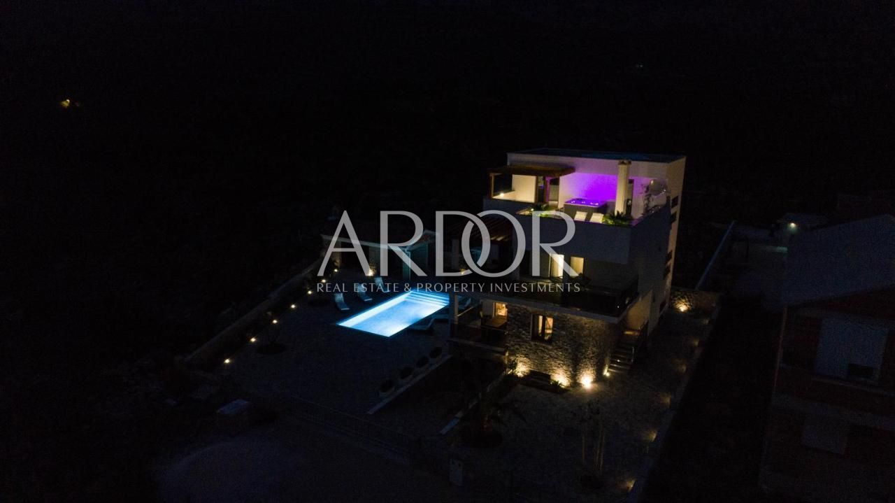 House For sale -  Seline