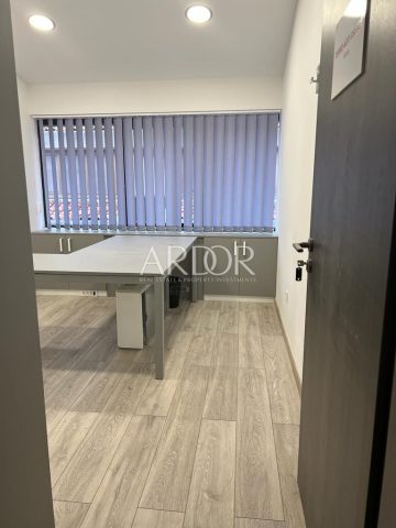 Poslovni prostor na prodaju 12 m² – Rijeka