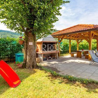 Haus Zu verkaufen - Karlovačka Jasenak