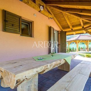 Haus Zu verkaufen - Karlovačka Jasenak
