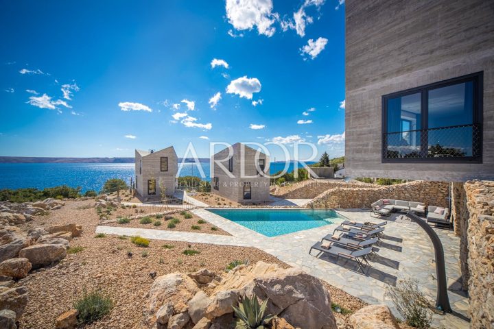 House for sale 150 m² – Karlobag