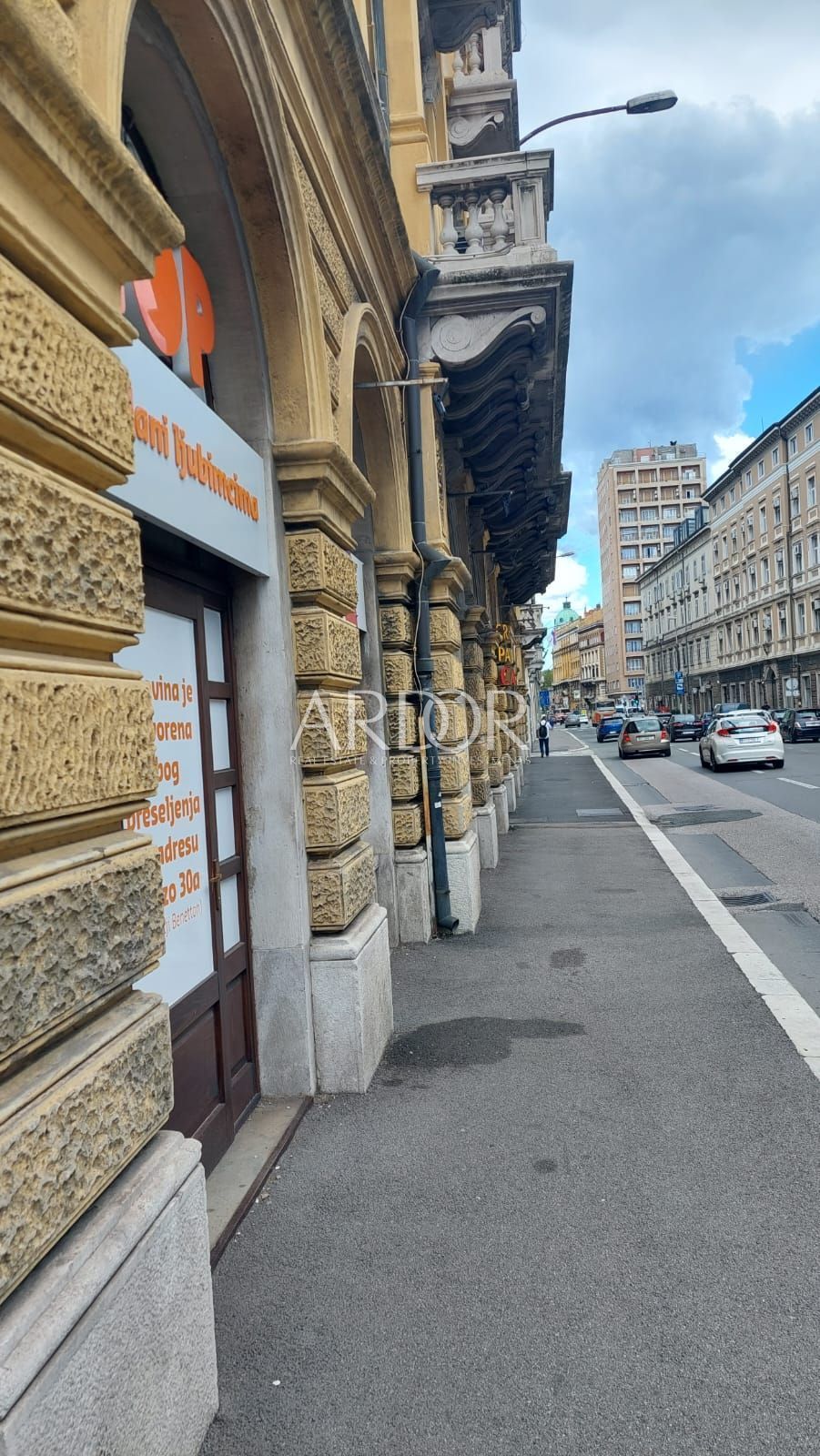Business premises For sale - Primorsko-goranska Centar