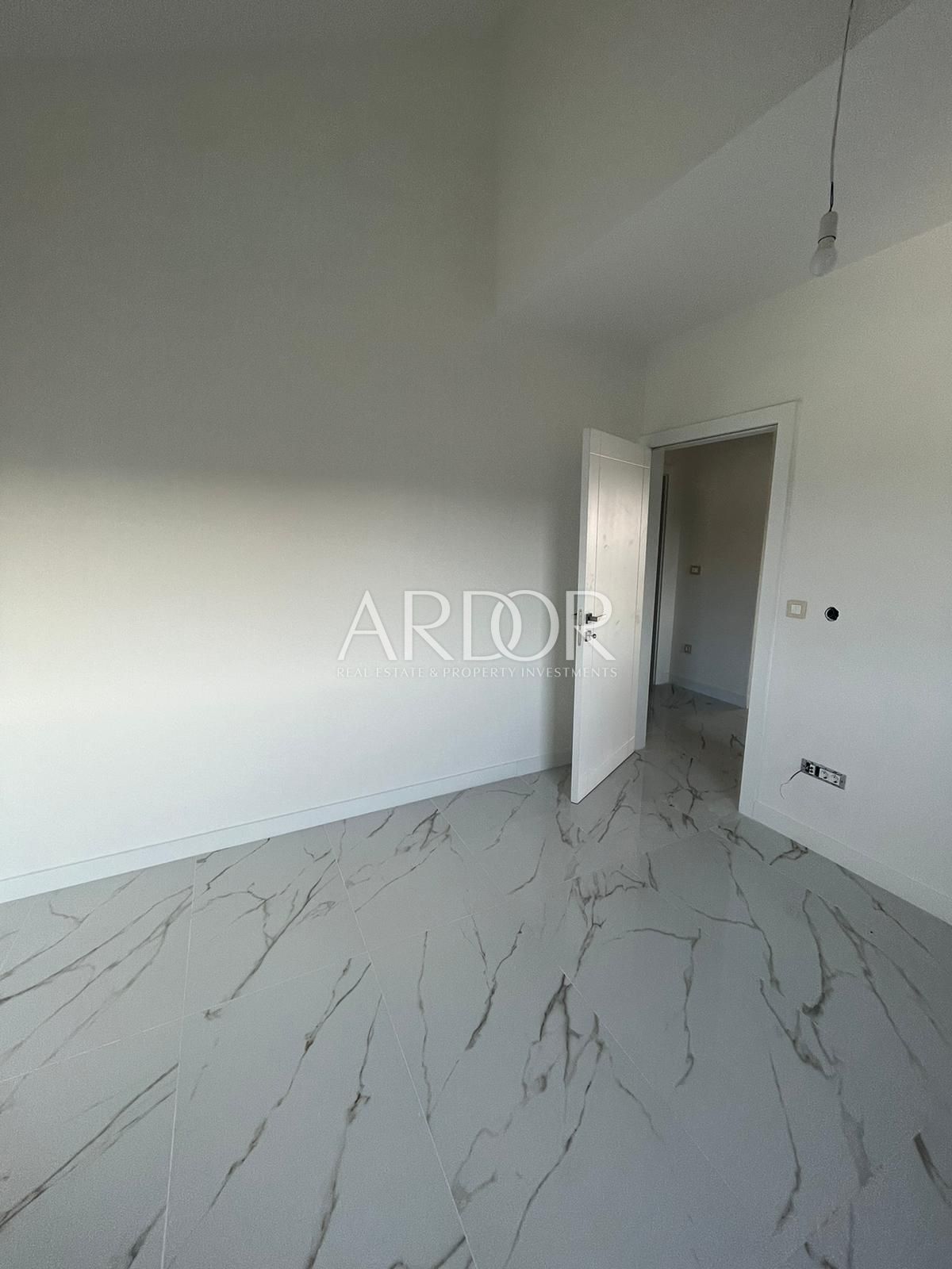 Flat For sale -  Podmurvice
