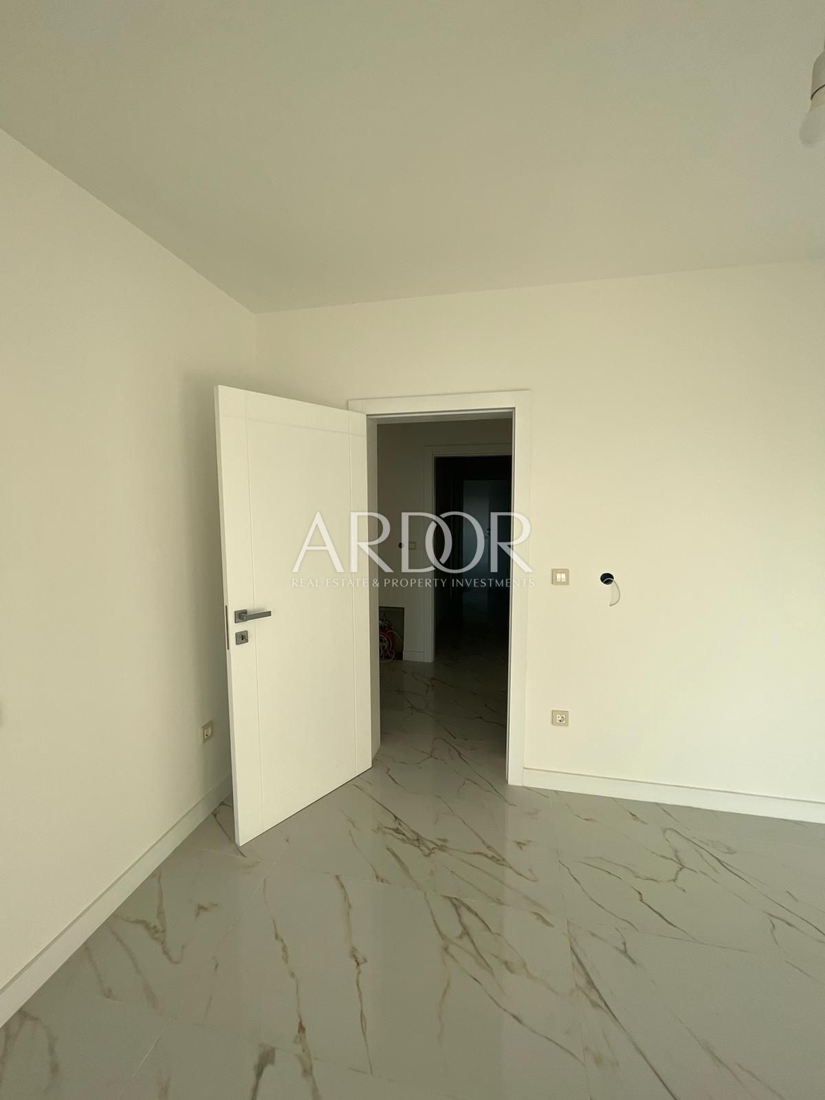 Flat For sale -  Podmurvice