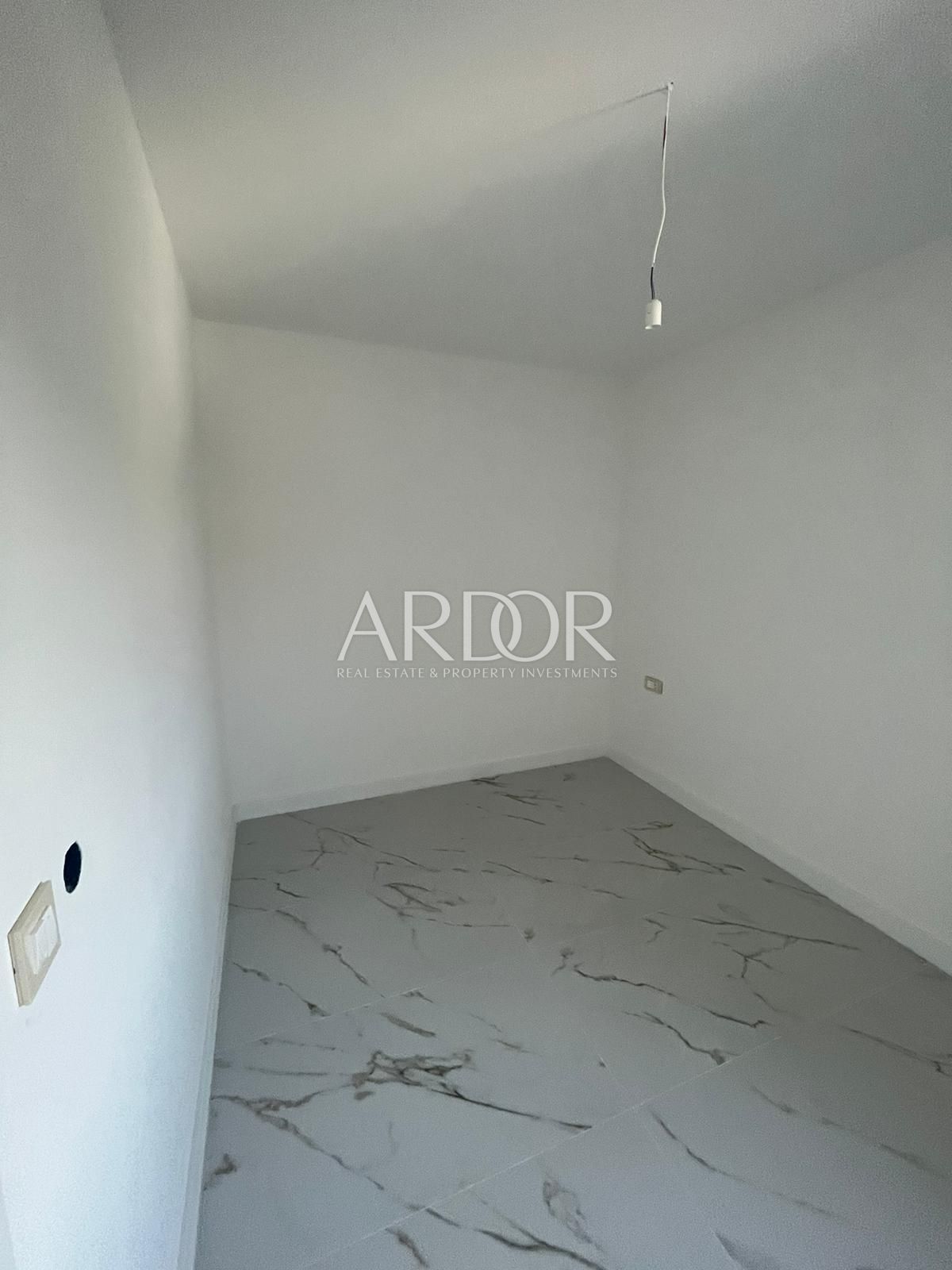 Flat For sale -  Podmurvice