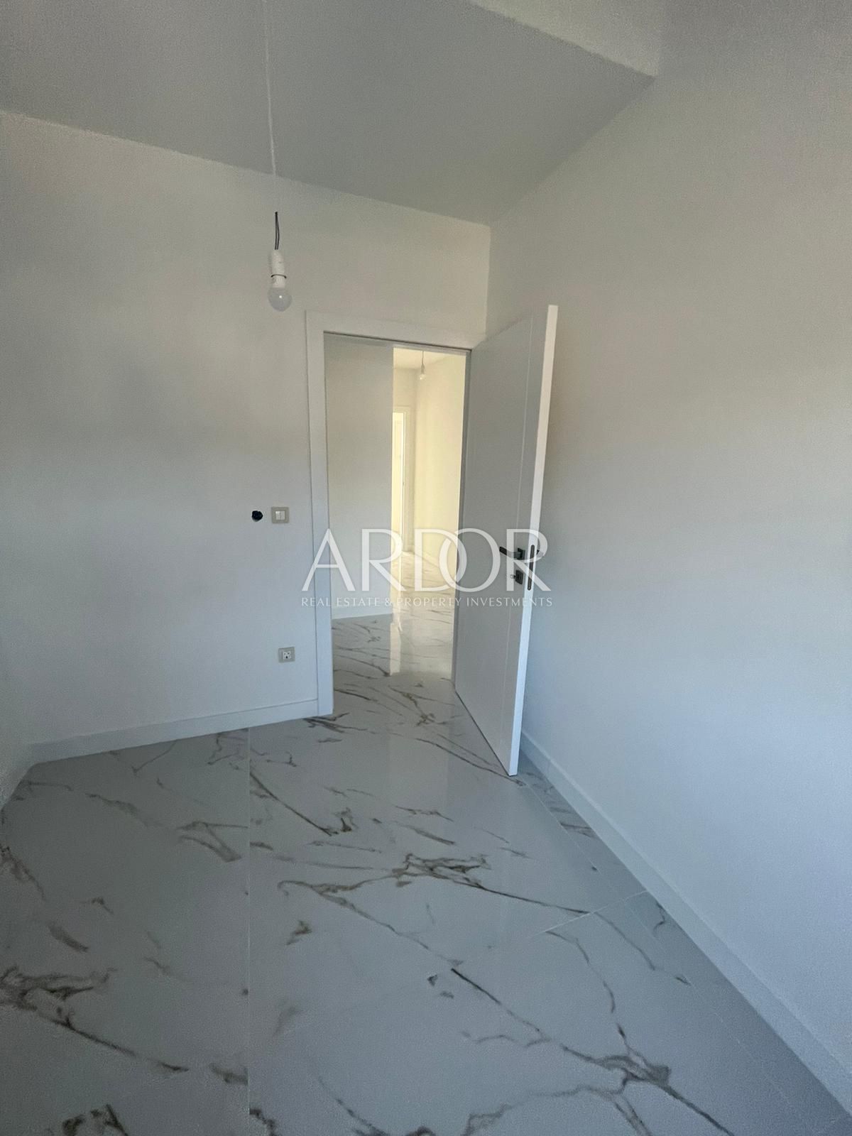 Flat For sale -  Podmurvice