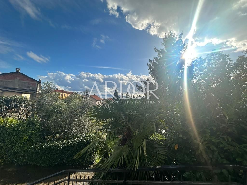 Casa In vendita -  Trinajstići