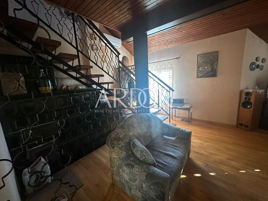 Casa In vendita -  Trinajstići