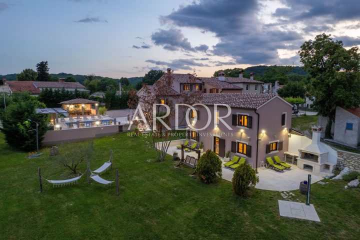 Dom na predaj 450 m² – Pićan