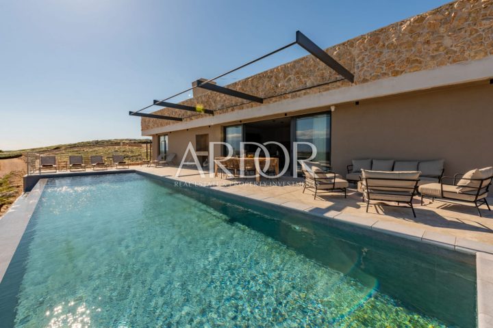 House for sale 296 m² – Pag