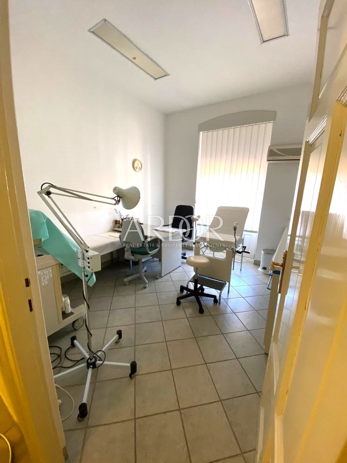 Commerciale In vendita -  Centar