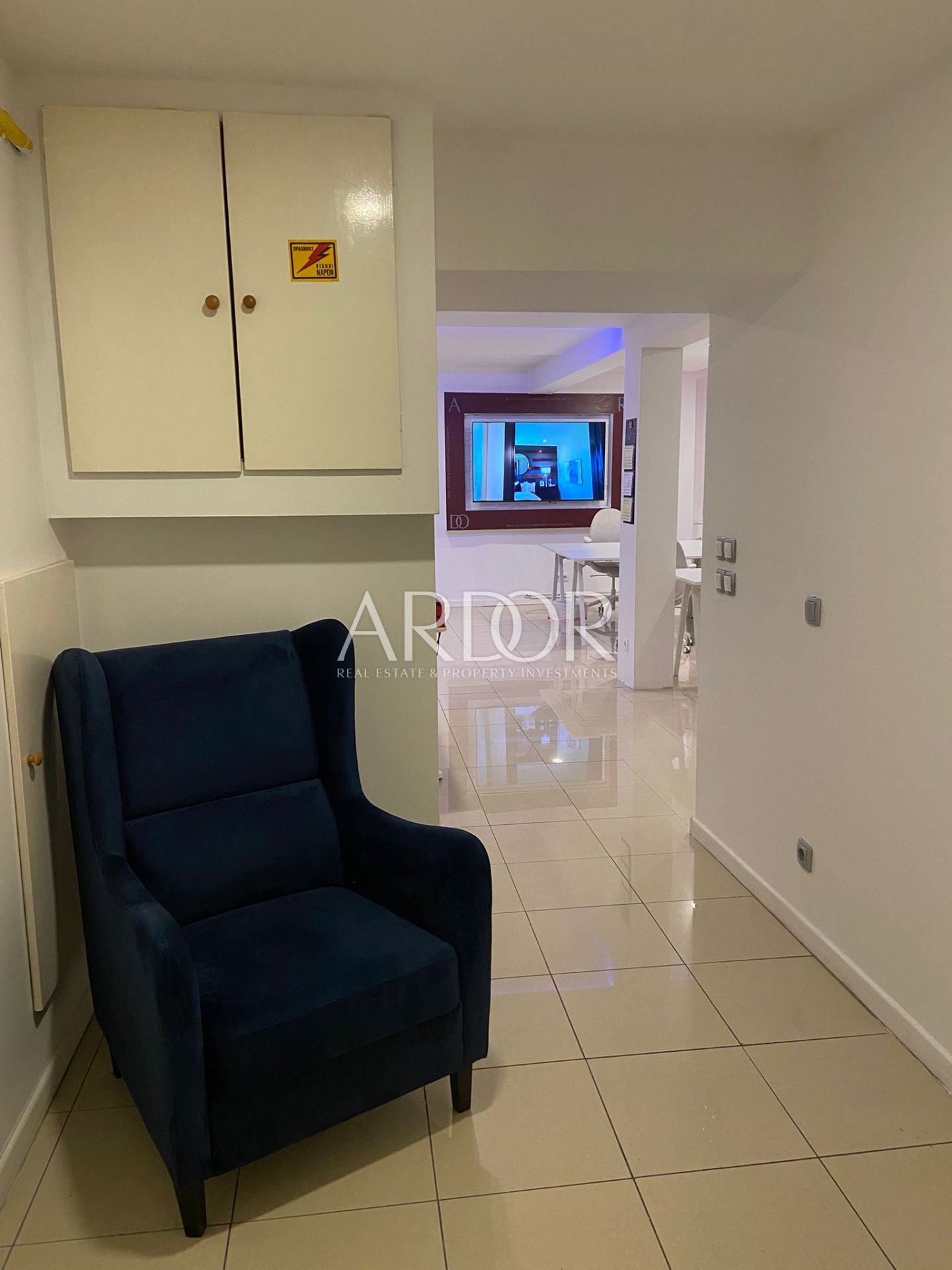 Business premises For sale - Primorsko-goranska Centar