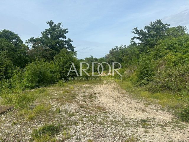 Parcela na predaj 2204 m² – Žminj