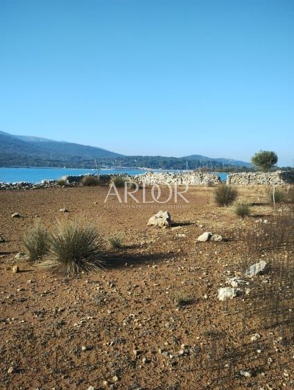 Terreno In vendita -  Osor