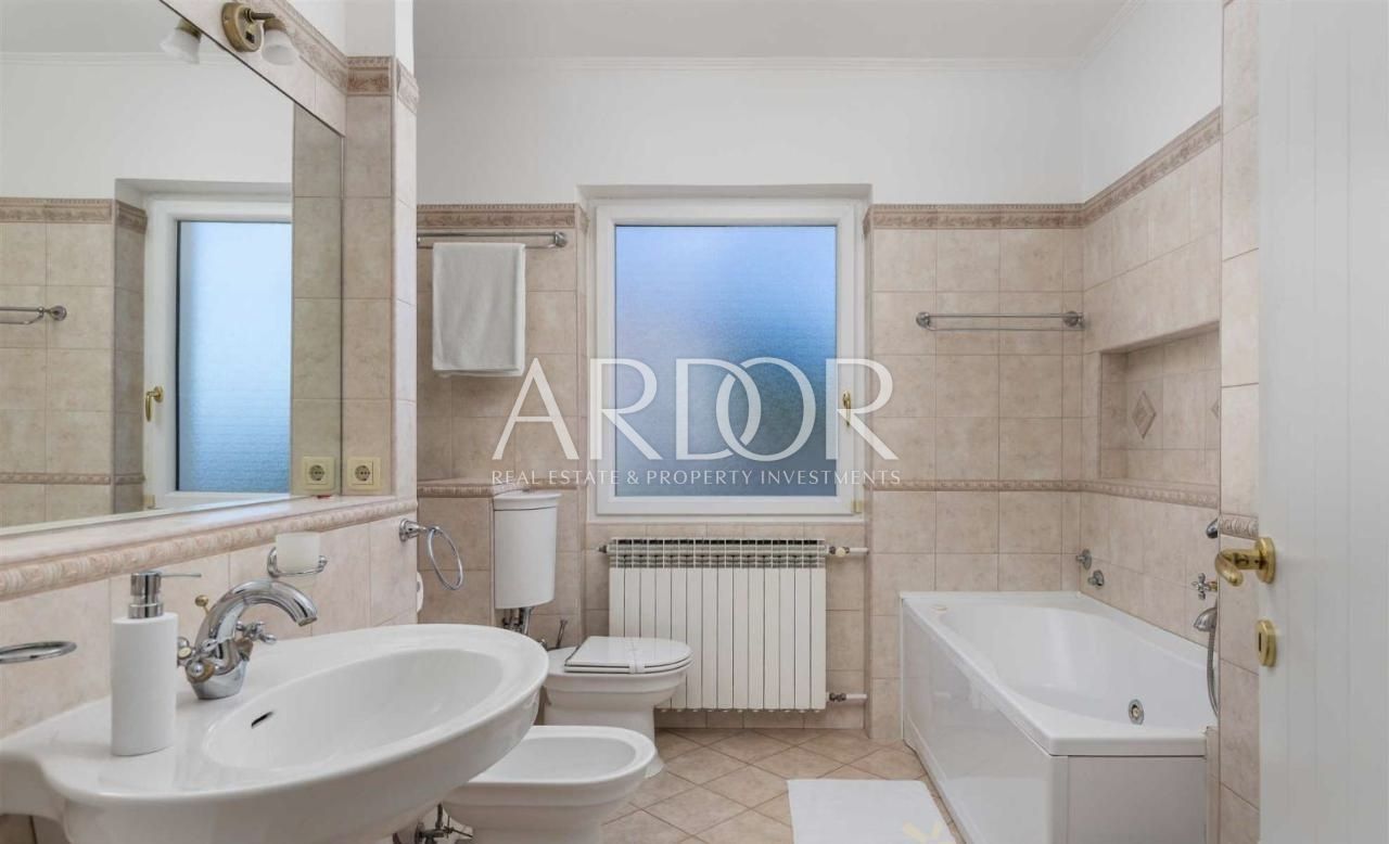 House For sale - Primorsko-goranska Ičići