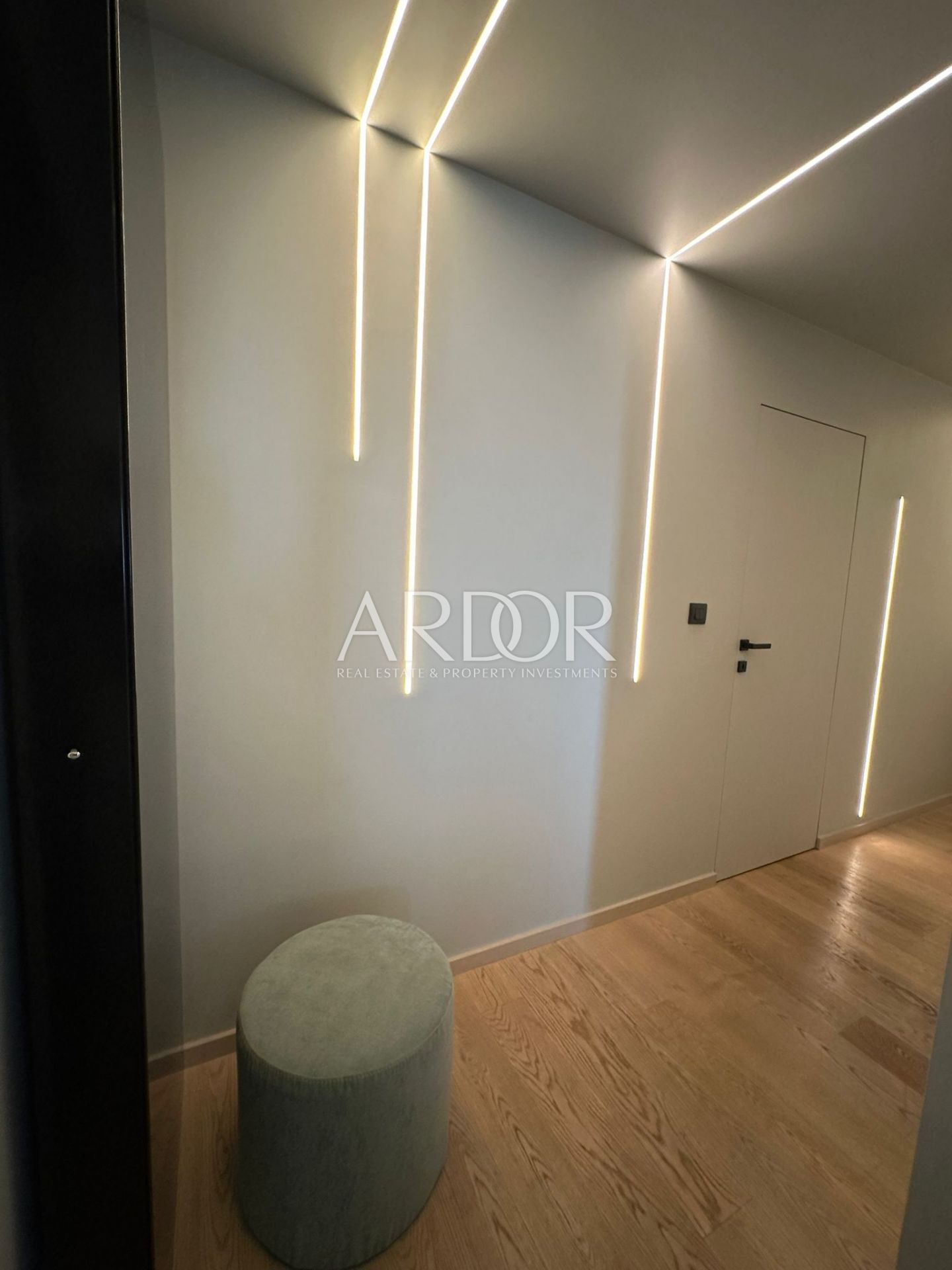 Flat For sale -  Marčeljeva Draga