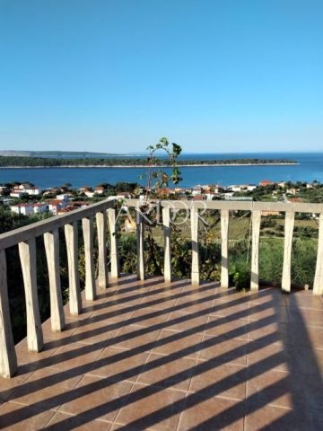 Hiša na predaj 199 m² – Rab