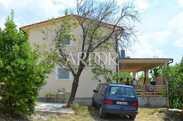 Maison À vendre -  Banjol