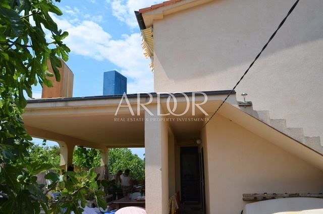 Maison À vendre -  Banjol