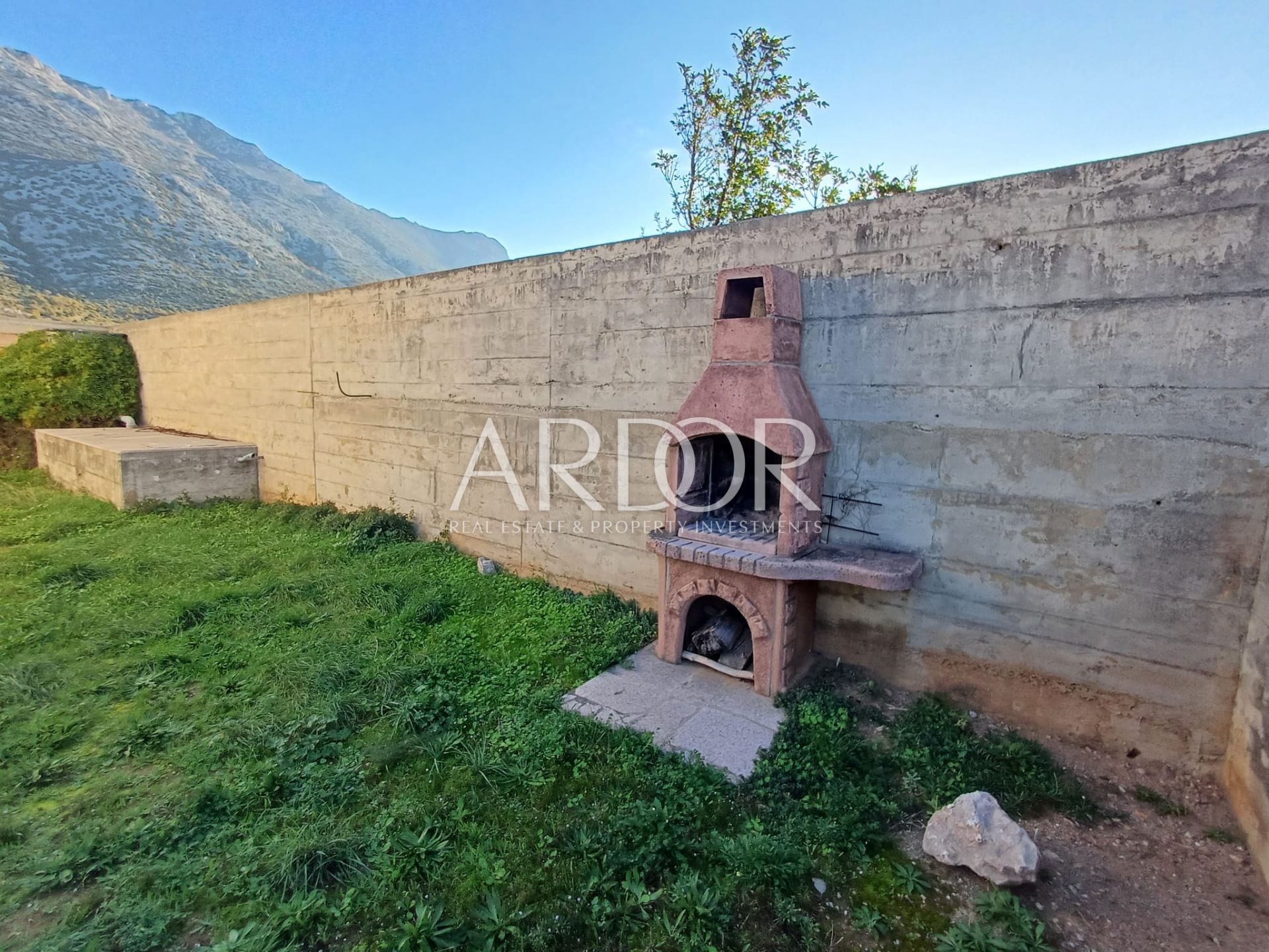 House For sale - Ličko-senjska Karlobag