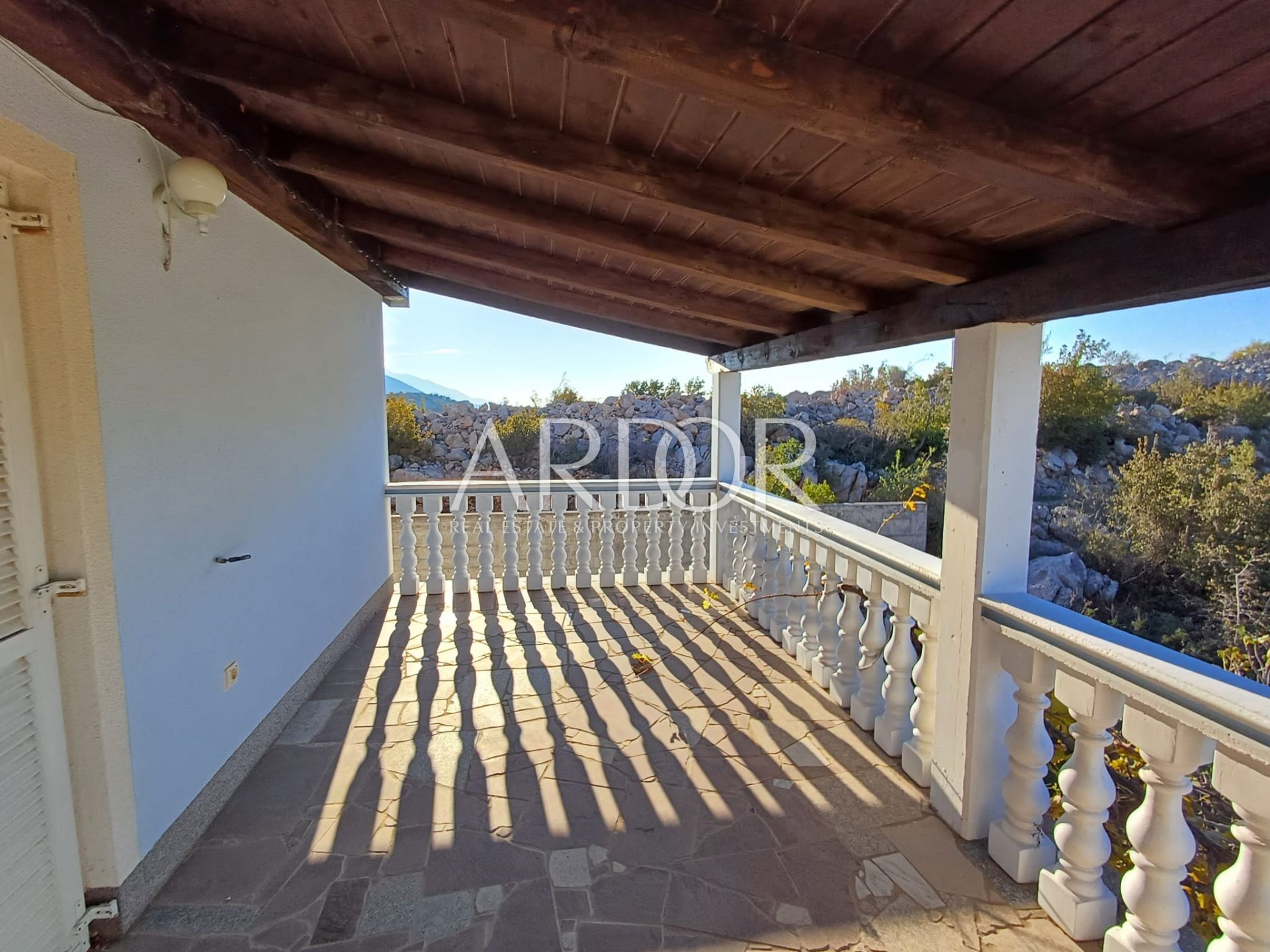 House For sale - Ličko-senjska Karlobag