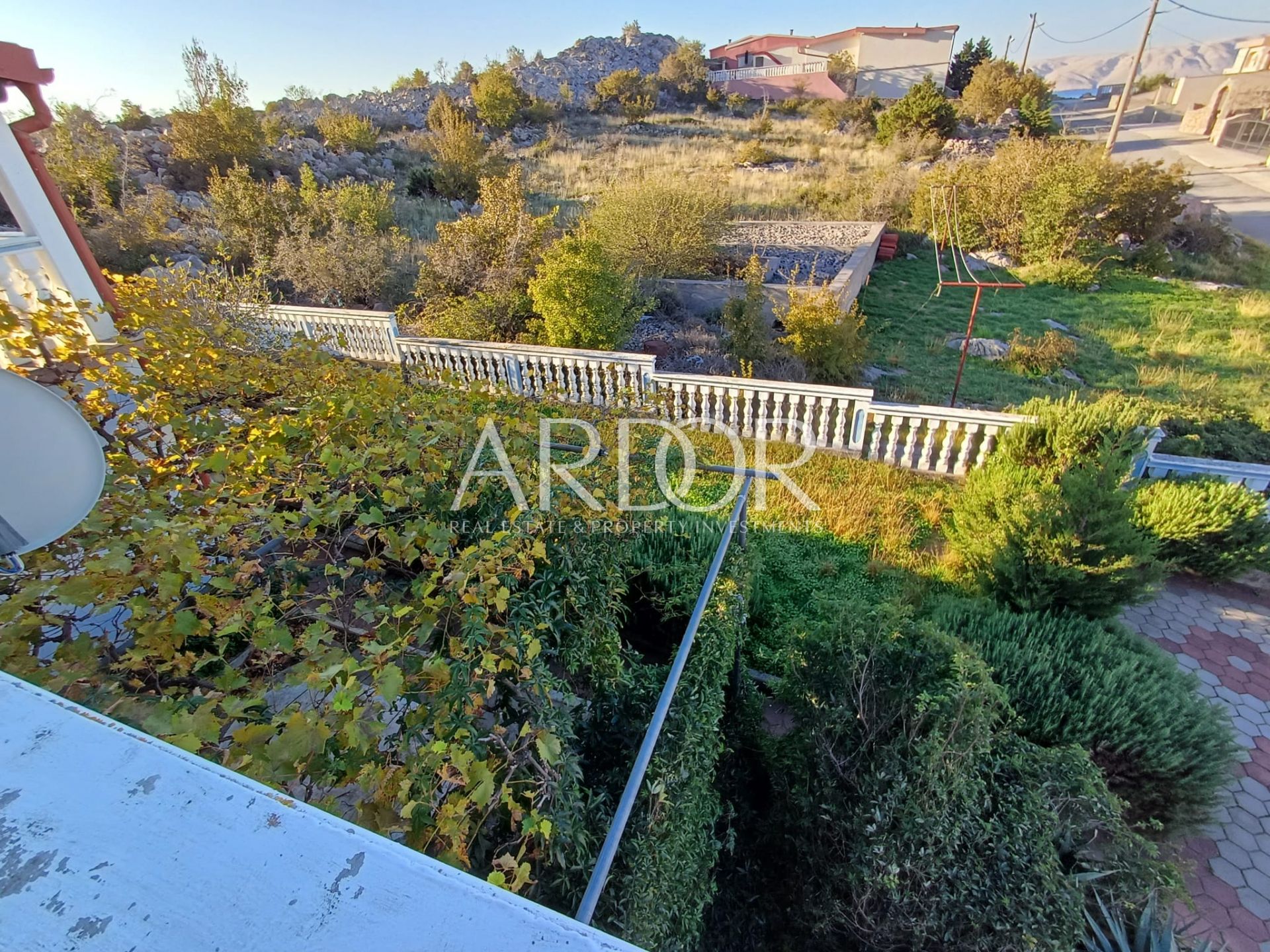 House For sale - Ličko-senjska Karlobag