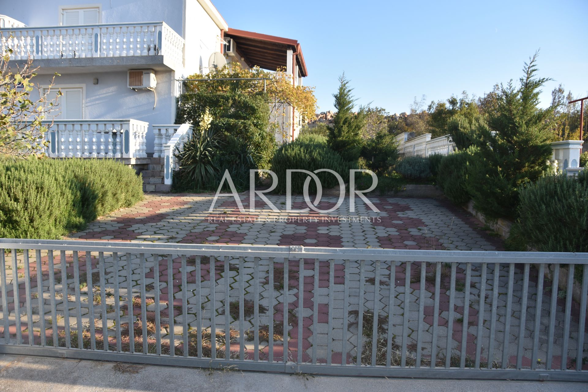 House For sale - Ličko-senjska Karlobag