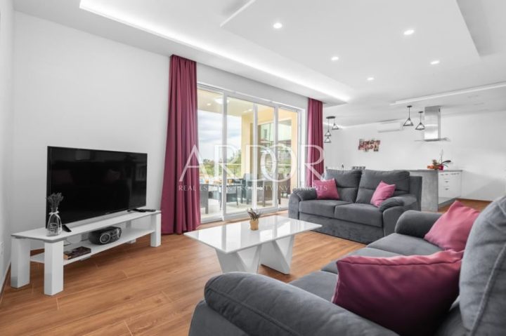 Apartmán na prodej 118 m² – Kostrena
