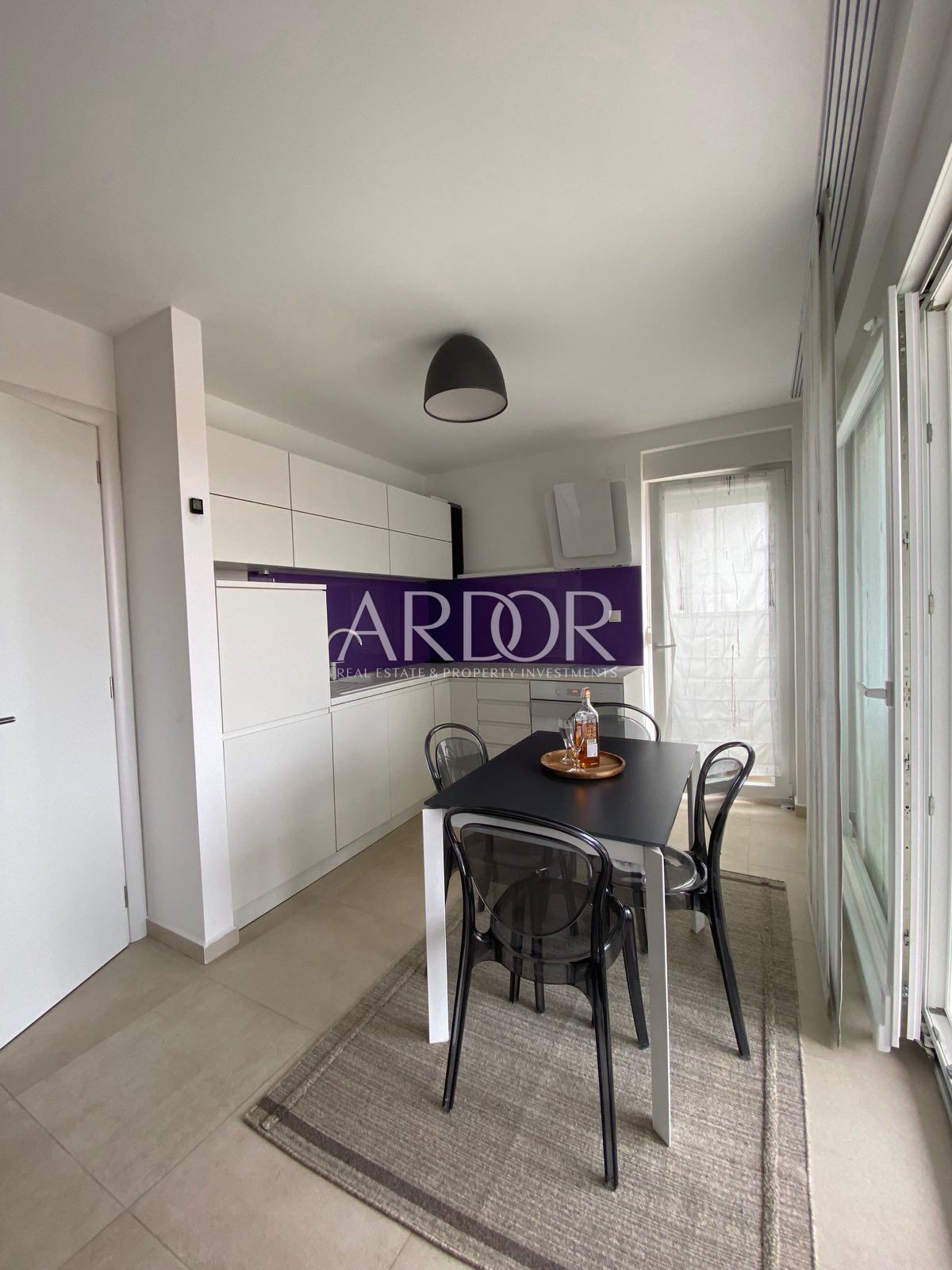 Flat For sale -  Njivice