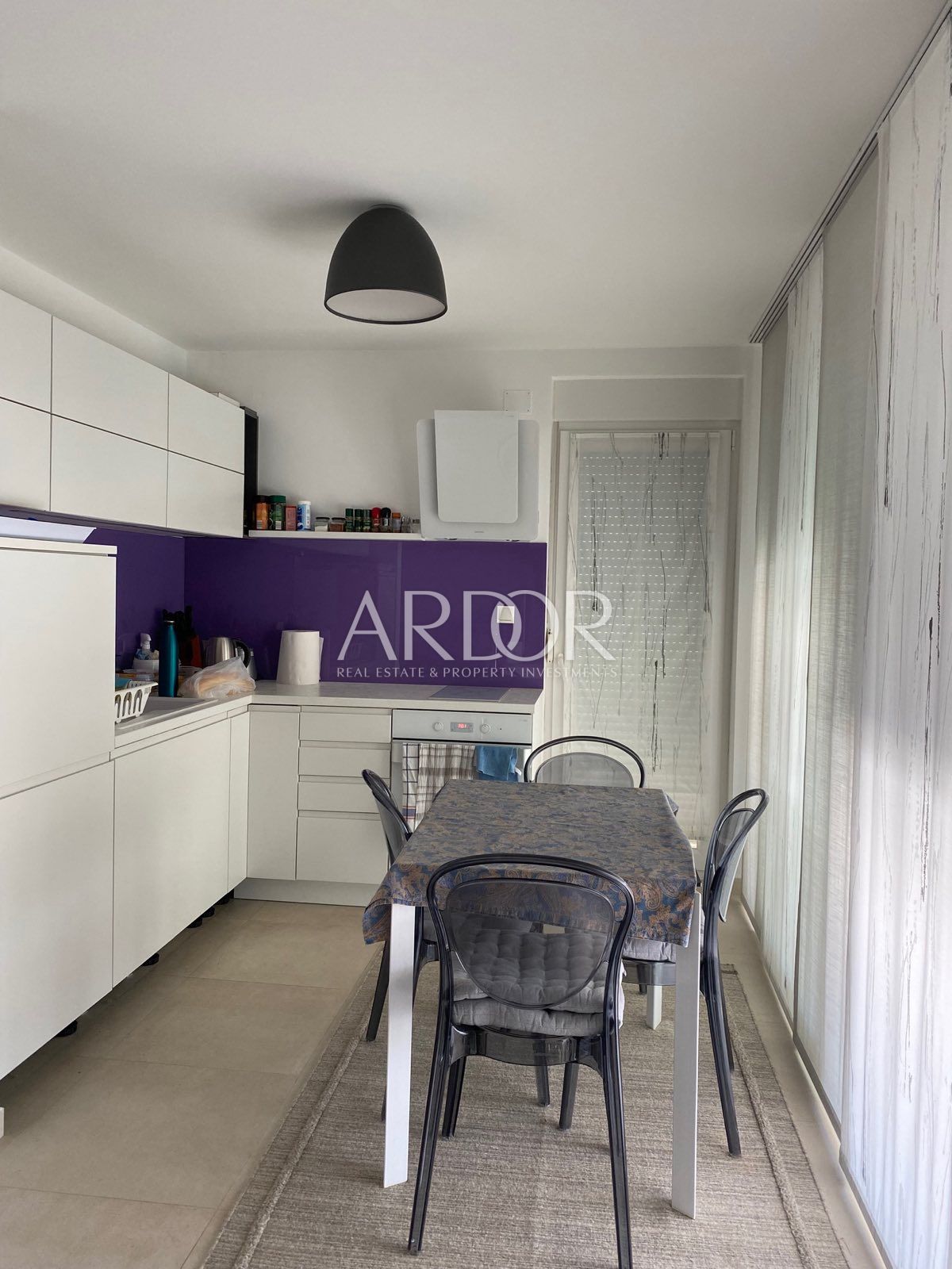 Flat For sale -  Njivice