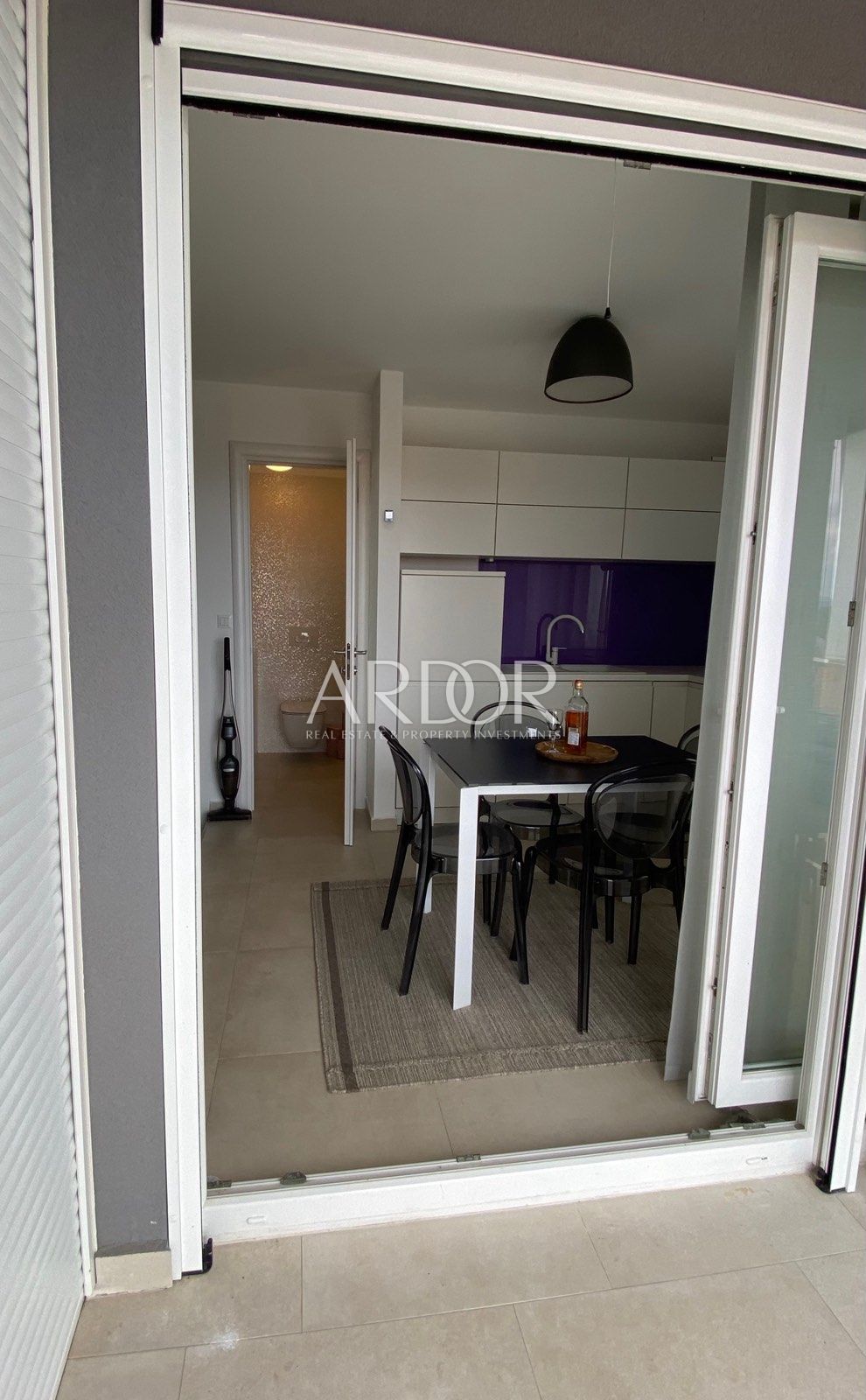 Flat For sale -  Njivice