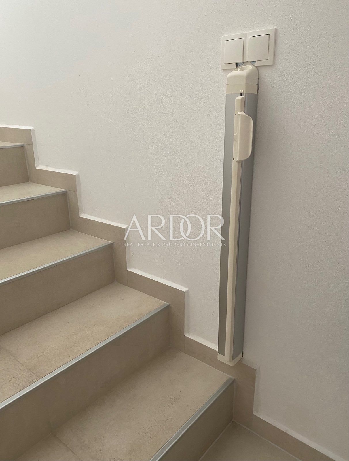 Flat For sale -  Njivice