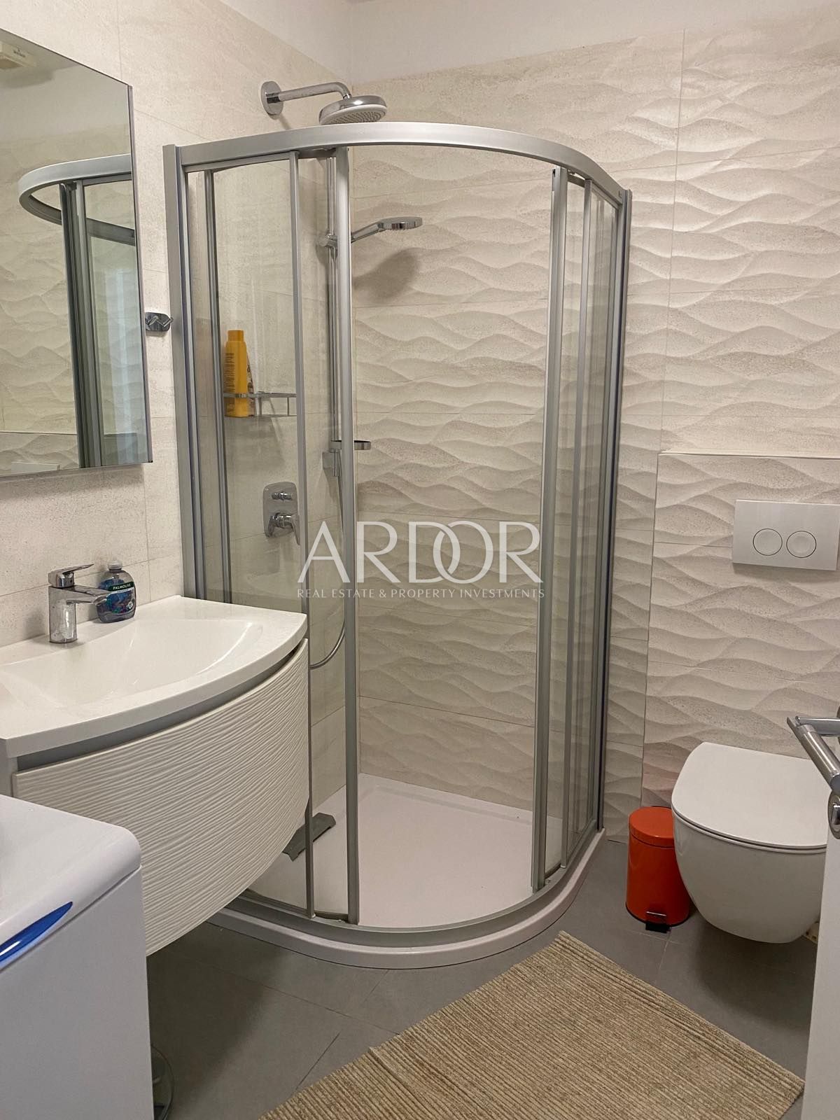 Flat For sale -  Njivice