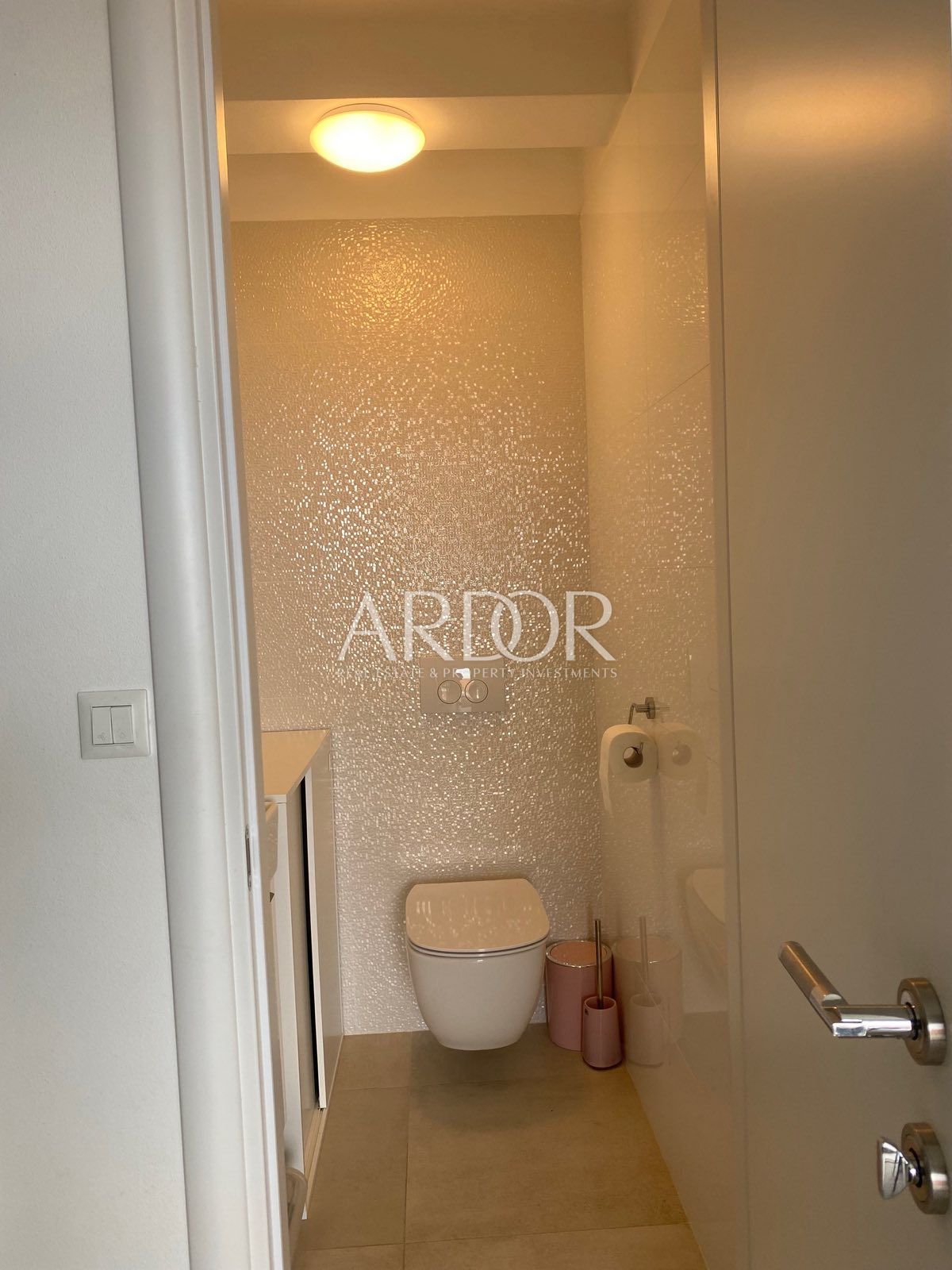 Flat For sale -  Njivice