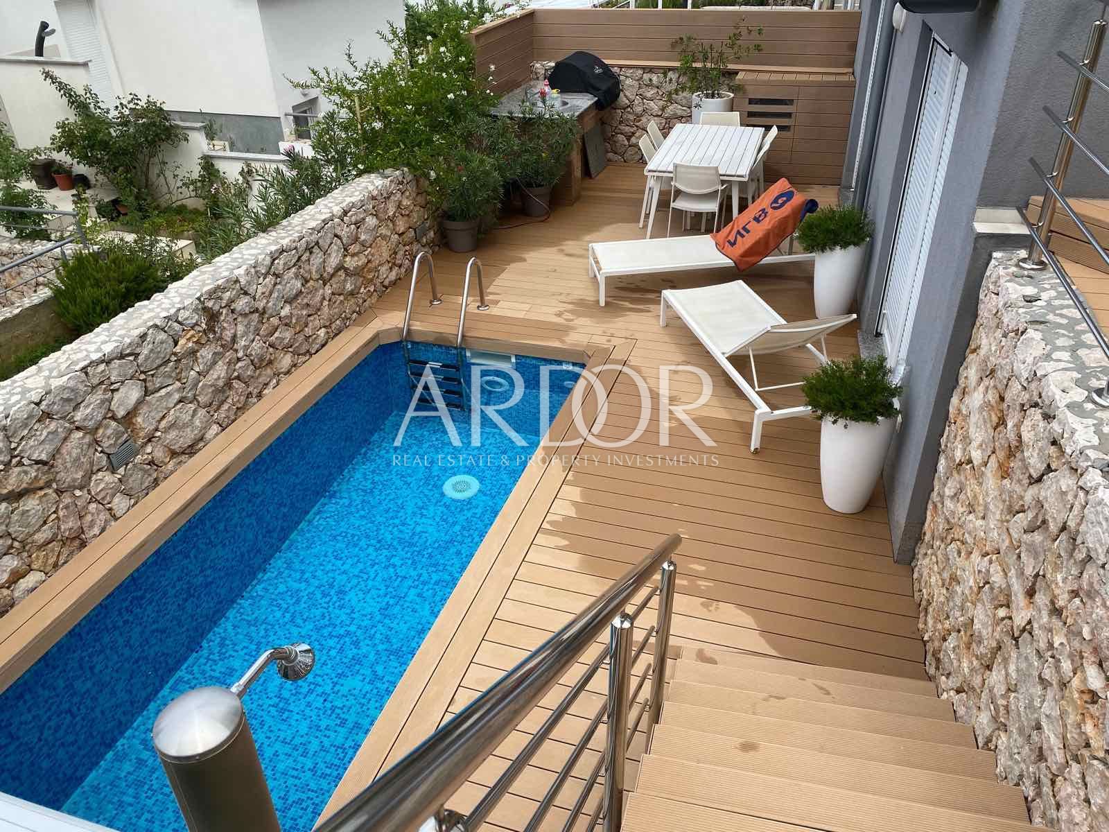 Flat For sale -  Njivice
