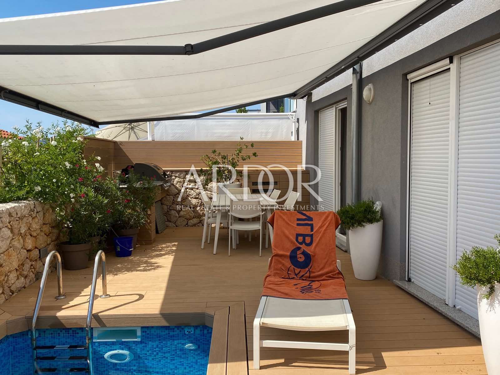 Flat For sale -  Njivice