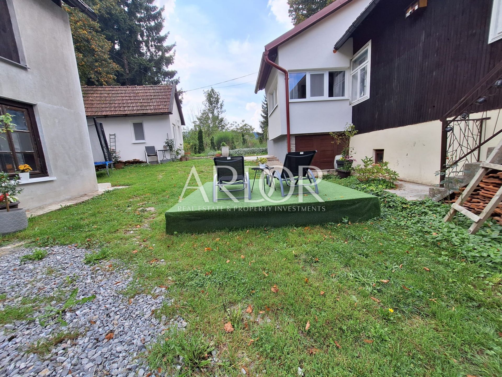 House For sale -  Lučice
