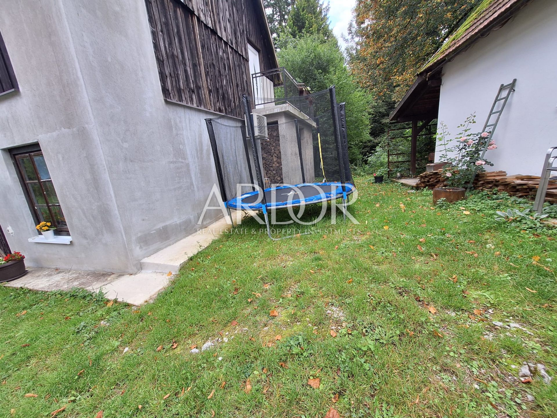 House For sale -  Lučice