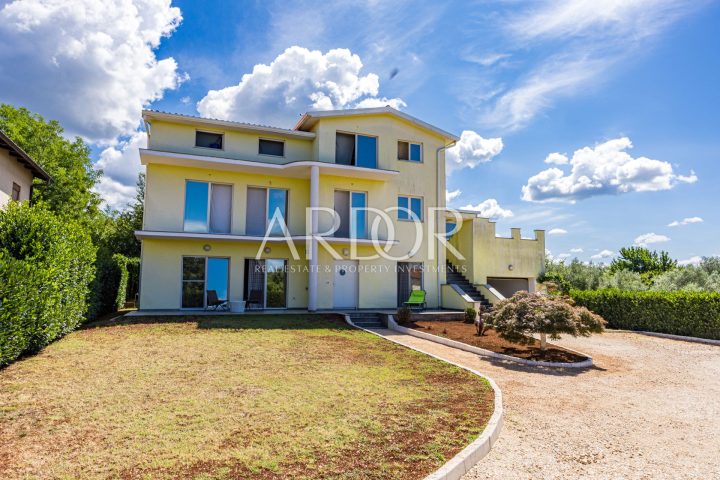 Casa in vendita 380 m² – Umag