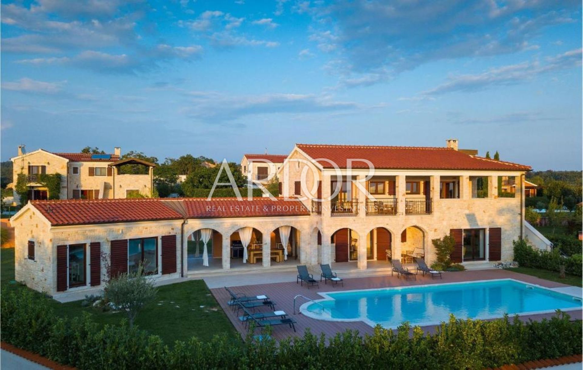 Casa In vendita - Poreč - foto 1/41