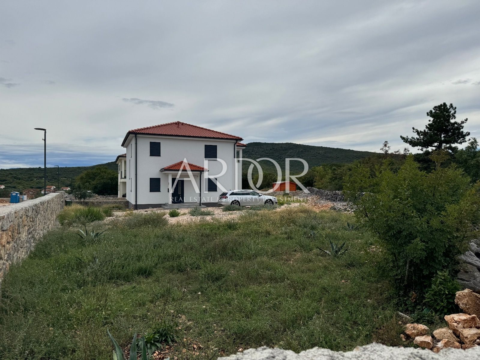 Hiša Na predaj - Vrbnik - foto 1/8
