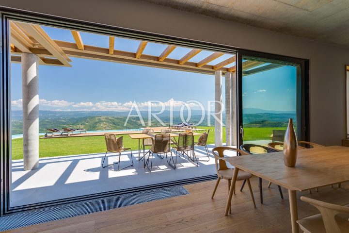 Kuća na prodaju 307 m² – Motovun
