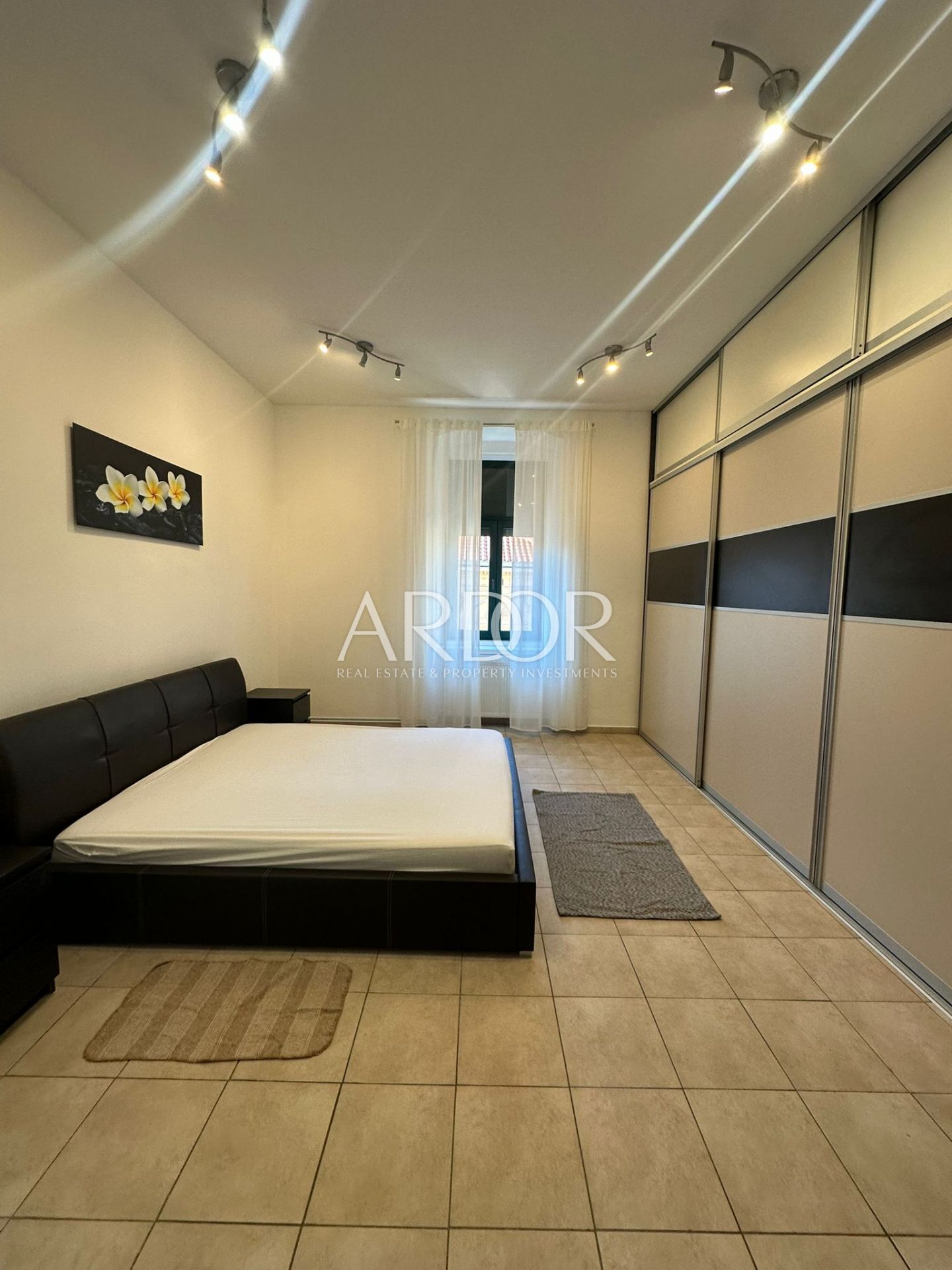 Flat For sale -  Centar