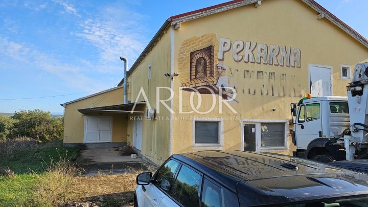 Locaux commerciaux À vendre Pašman