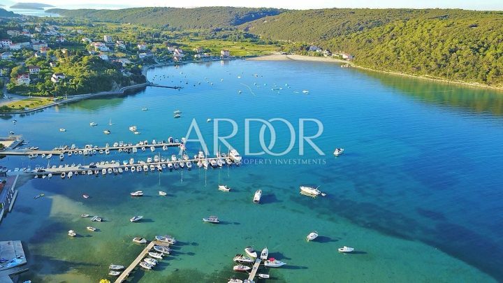 Land for sale 531 m² – Rab