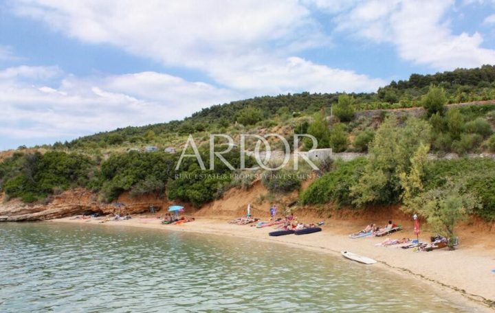 Pozemek na prodej 708 m² – Rab