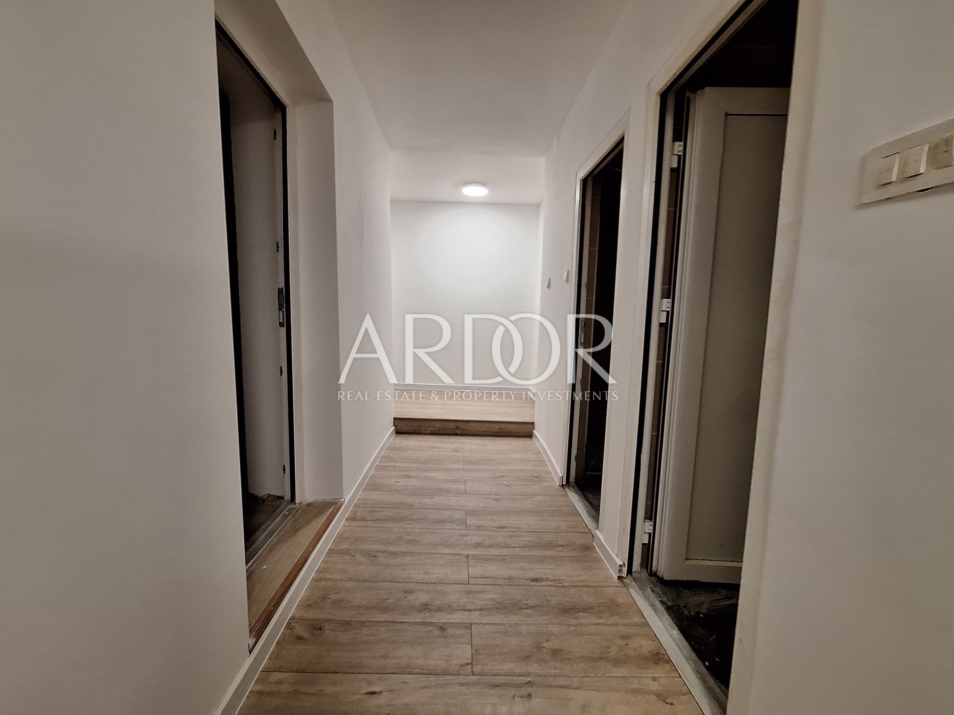 Flat For sale -  Centar