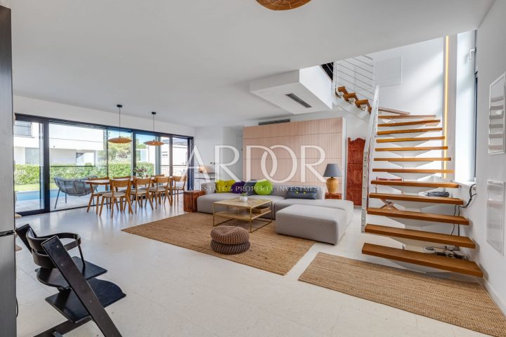 Appartamento in vendita 230 m² – Zadar - Okolica