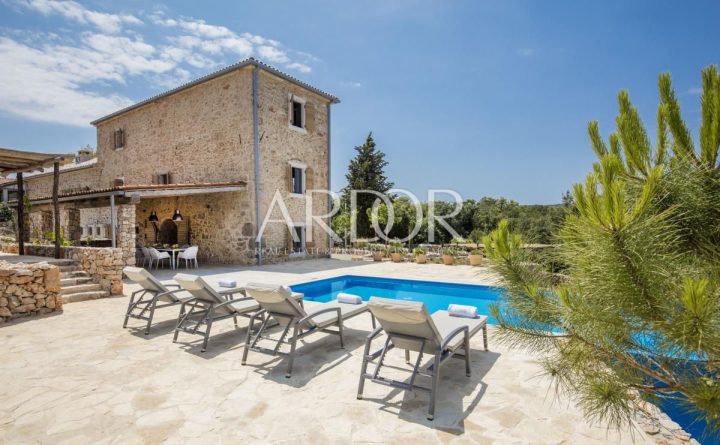 House for sale 367 m² – Dobrinj