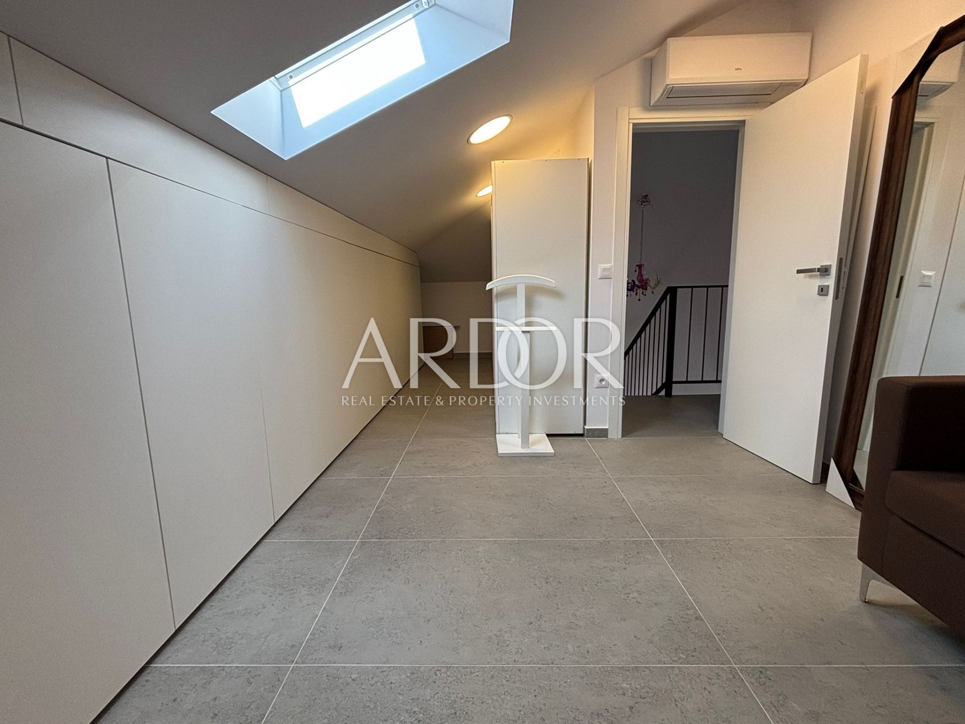 Flat For sale -  Vojak